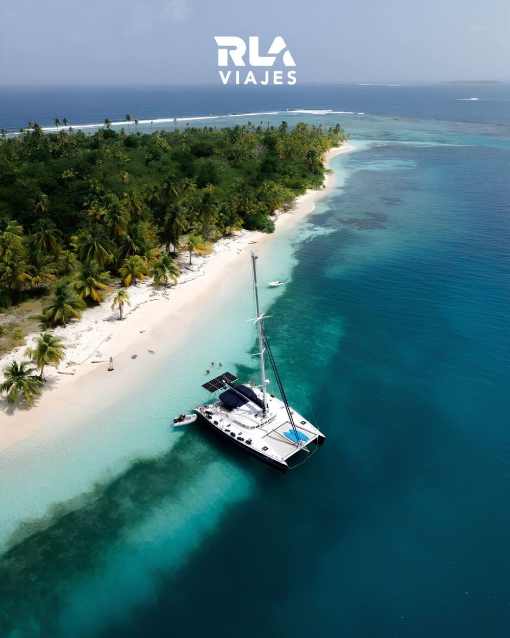 Catamarán en San Blas